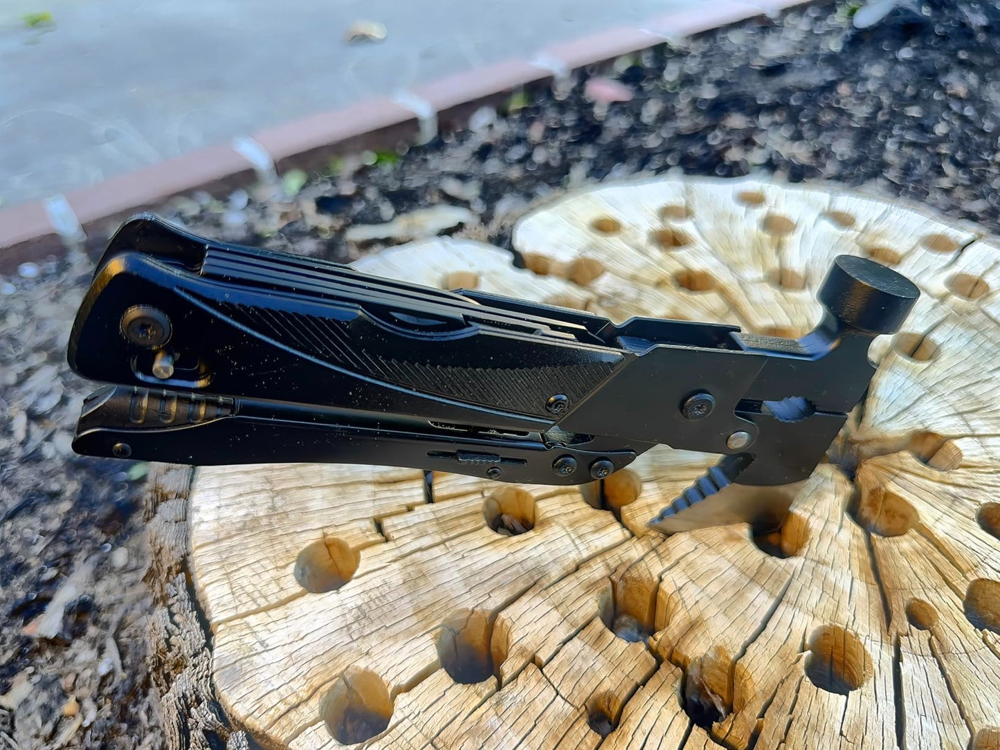 19-in-1 Multi-Tool Axe